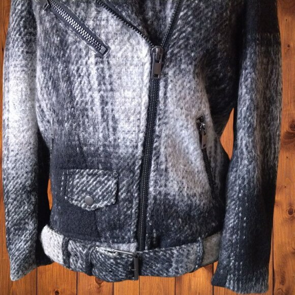 Divided H&M Women's Size 2 Wool Blend Plaid Belted Moto Biker Jacket Black/Gray - Picture 3 of 11